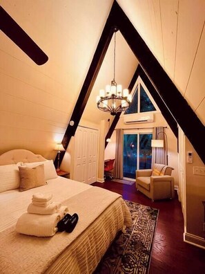 3 slaapkamers, een strijkplank/strijkijzer, wifi, beddengoed