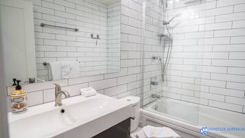 Douche à « effet pluie », sÚche-cheveux