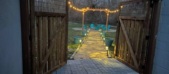 Play @ The Hideaway - hot tub, sauna, gymnasium