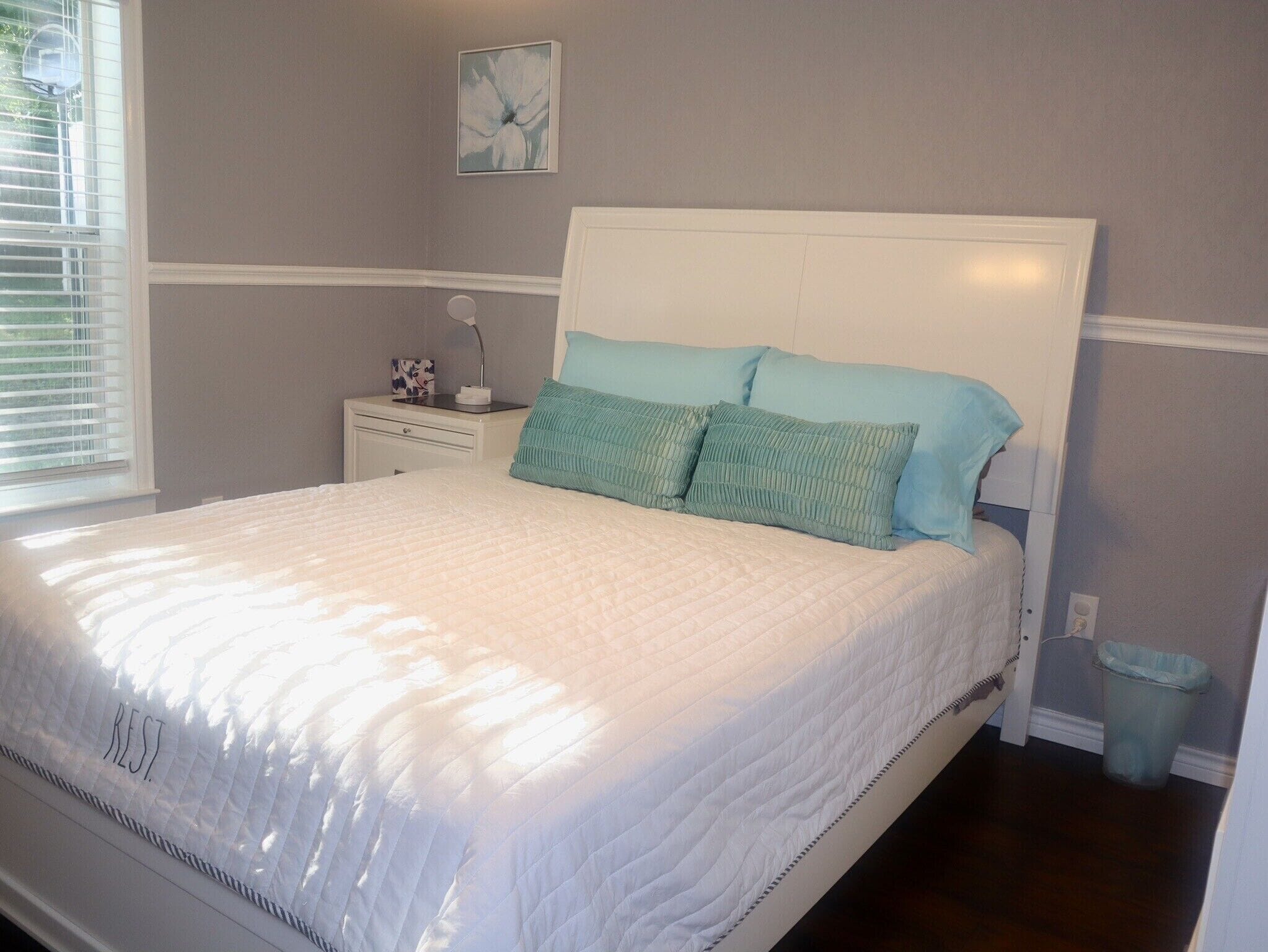 3 dormitorios, escritorio, tabla de planchar con plancha y wifi