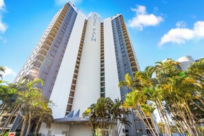 Exterior - Royal Palm 19F- 2Bed with ocean views (Palm Beach)