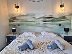 6 chambres, fer et planche à repasser, lit parapluie, Wi-Fi gratuit