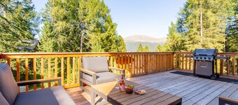 Chalet with sauna and whirlpool near ski slope