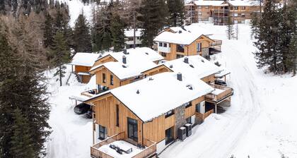 Chalet with stunning views, close to slopes