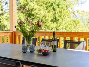 Outdoor dining - Chalet with stunning views, close to slopes (Turracher Höhe)