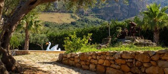 Villa Marianninswimming pool with hot tub in private garden