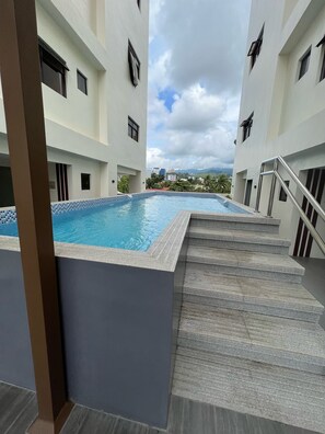Indoor pool - 1 bedroom condo-actual MIDPOINT of Cebu (Mandaue City)
