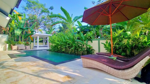 Unclassified image, 1 of 1, button - Villa Twin Flower (Banjar)