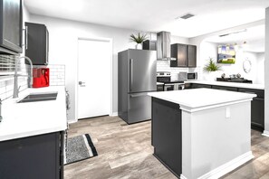 Fridge, microwave, oven, stovetop - Modern 5-Star La Cantera Retreat w/ Private Hot Tub  Near Six Flags Fiesta Texas (San Antonio)