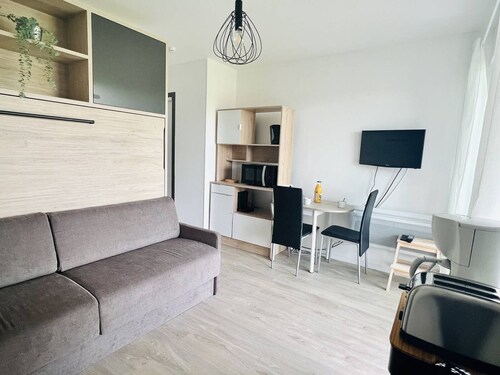 Studio with Terrace and Parking, Pets Allowed, Near Thermal Baths