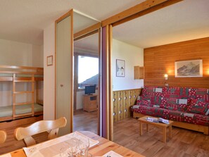 Interior - Studio 4 pers, station center, balcony, pets allowed (Belle Plagne)