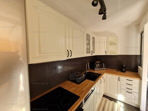 Microonde, lavastoviglie, tostapane, freezer