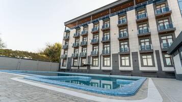 المنشأة من الخارج