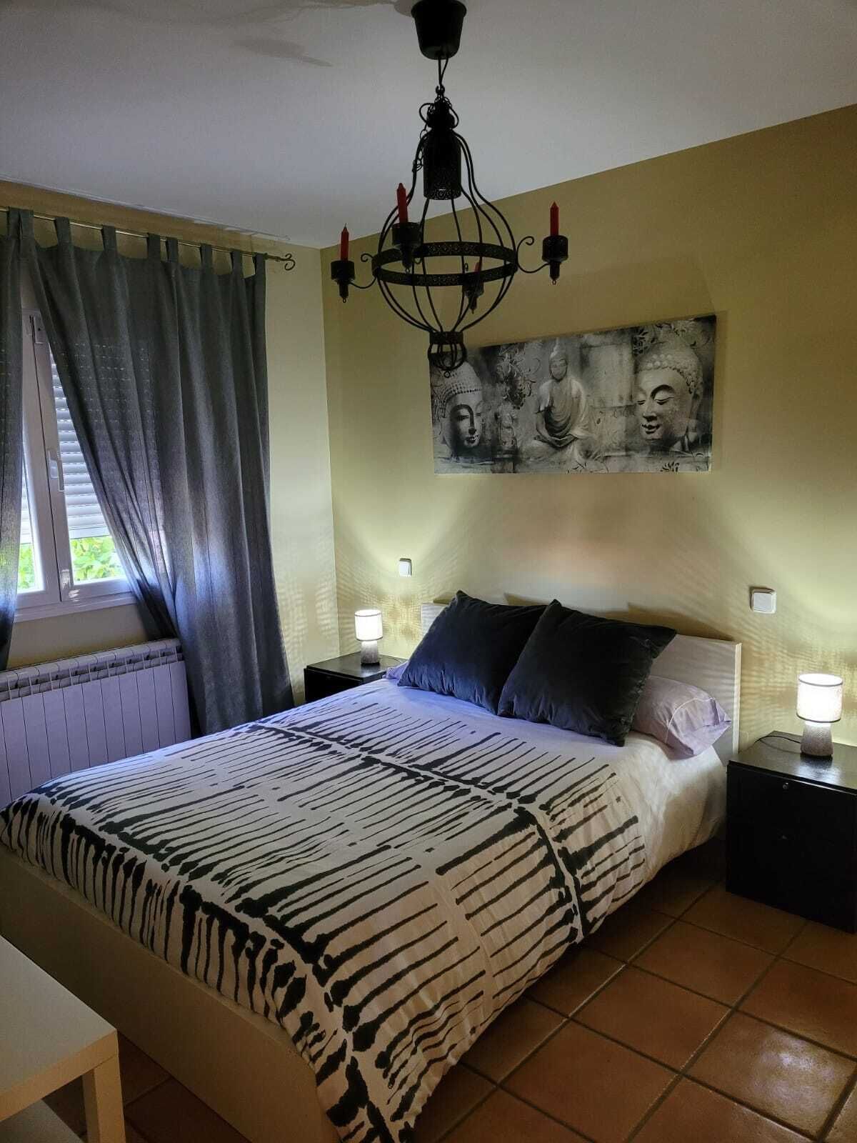 3 chambres, fer et planche à repasser, draps fournis