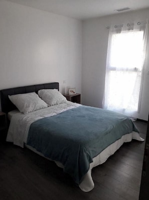 3 habitaciones, tabla de planchar con plancha y wifi gratis