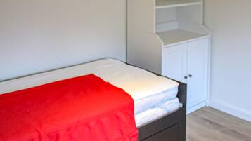 4 bedrooms, free WiFi