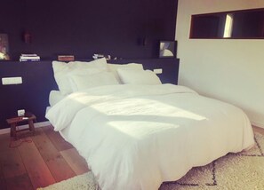 4 chambres, fer et planche à repasser, Wi-Fi gratuit, draps fournis