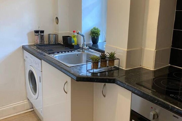 Fridge, microwave, oven, stovetop