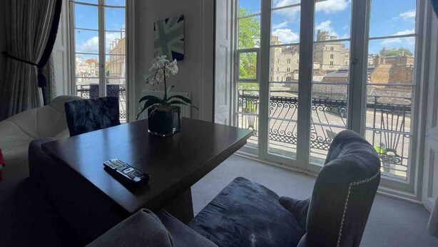 Living room - Immaculate 1-bed Apartment in Windsor (Windsor)