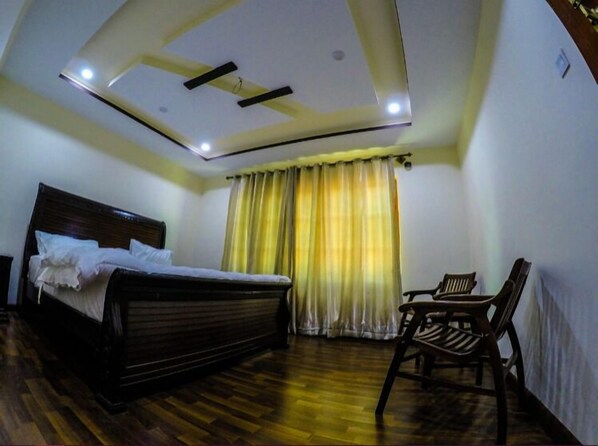 豪華雙人房 | 熨斗/熨衣板、免費無線上網