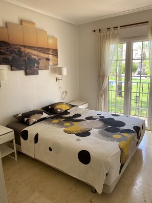 2 Schlafzimmer, Zimmersafe, Bügeleisen/Bügelbrett, kostenloses WLAN