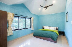 3 bedrooms, iron/ironing board, free WiFi, bed sheets