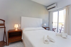 2 bedrooms, iron/ironing board, travel crib, free WiFi