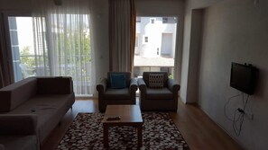 Familienapartment | Schallisolierte Zimmer, Bügeleisen/Bügelbrett