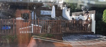 Lovely 4-bed House in Poole