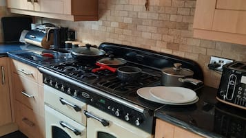 Tủ lạnh, lò vi sóng, lò nướng, bếp nấu