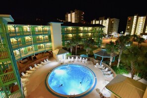 Pool - Sweet condo conveniently located across the street from the Gulf (Gulf Shores)