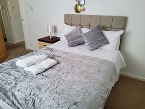 Apartment | 2 bedrooms, iron/ironing board, free WiFi, bed sheets - Charming 2-bed Apartment Located in Elham Norwich (Norwich)