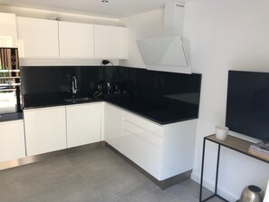 Private kitchen - La Verda (Bonifacio)