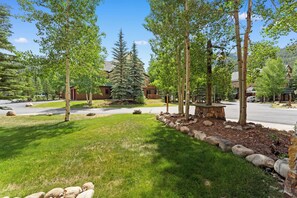 Property grounds - Condo in River Run Village Only Walking Distance to Surrounding Lifts! (Keystone)