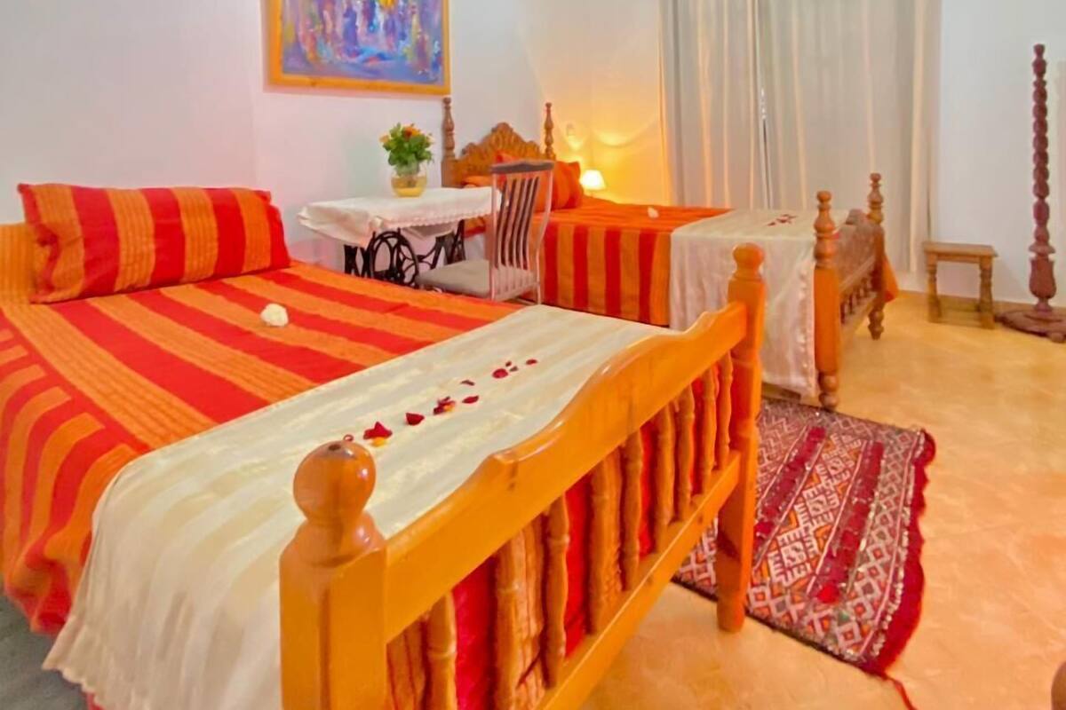 Hypo-allergenic bedding, free WiFi