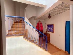 35-cm TV with cable channels - Dar badi (Marrakech)