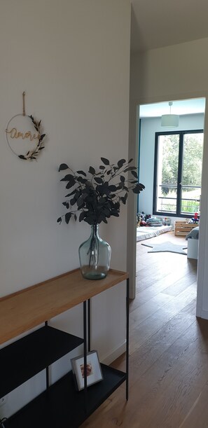 المنشأة من الداخل