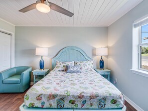 Iron/ironing board, free WiFi, bed sheets