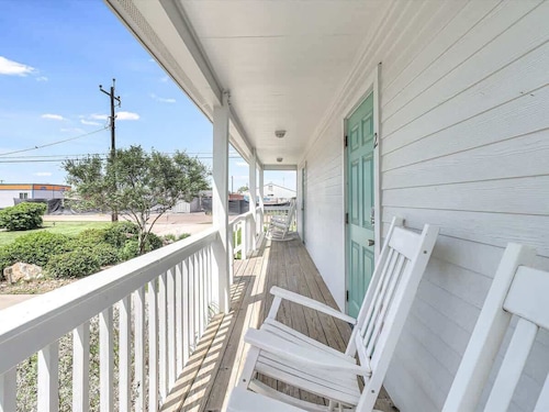 Coast Oaks Cottage 2