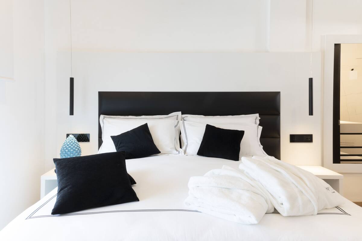 Egyptian cotton sheets, premium bedding, down comforters