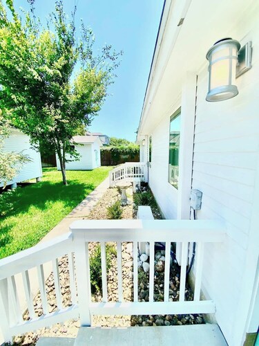 Coast Oaks Cottage 4