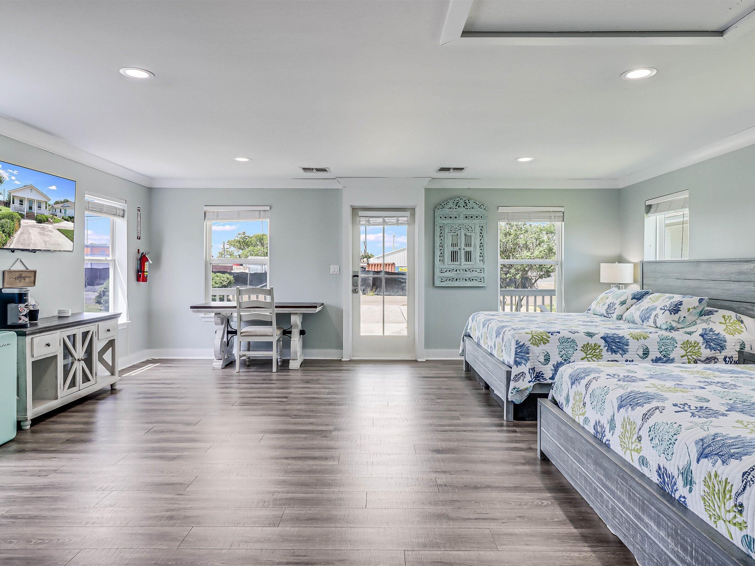 Desk, iron/ironing board, free WiFi, bed sheets