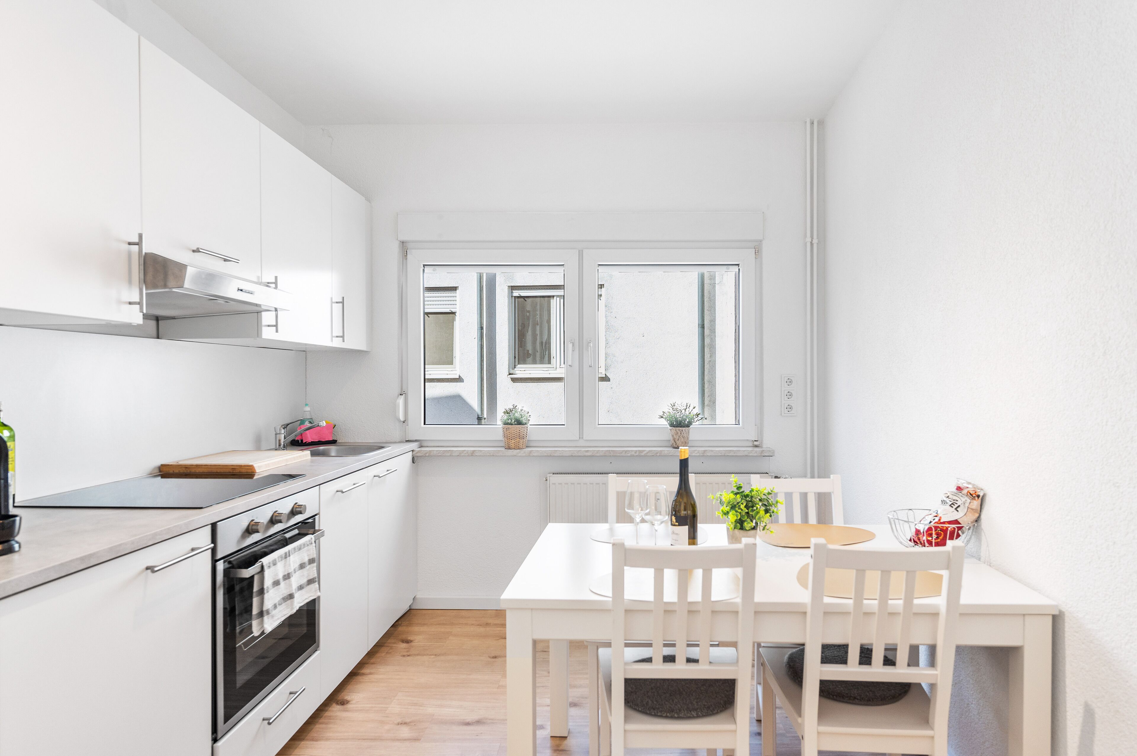 Réfrigérateur, four, plaque de cuisson, lave-vaisselle