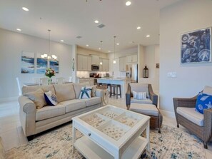 TV, offices - Tropical Paradise - Resort Style Pool - Private Elevator (Placida)