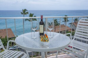 Outdoor dining - Captivating & Relaxing 5th Floor, Ocean Surrounds, A/C in Bedroom (Koloa)