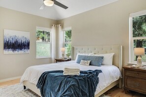 4 室のベッドルーム、アイロン / アイロン台、WiFi (無料)、ベッドシーツ