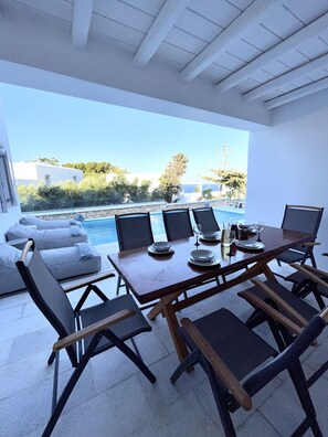 Outdoor dining - Sunsenses villa Dione (Πίσω Λιβάδι)