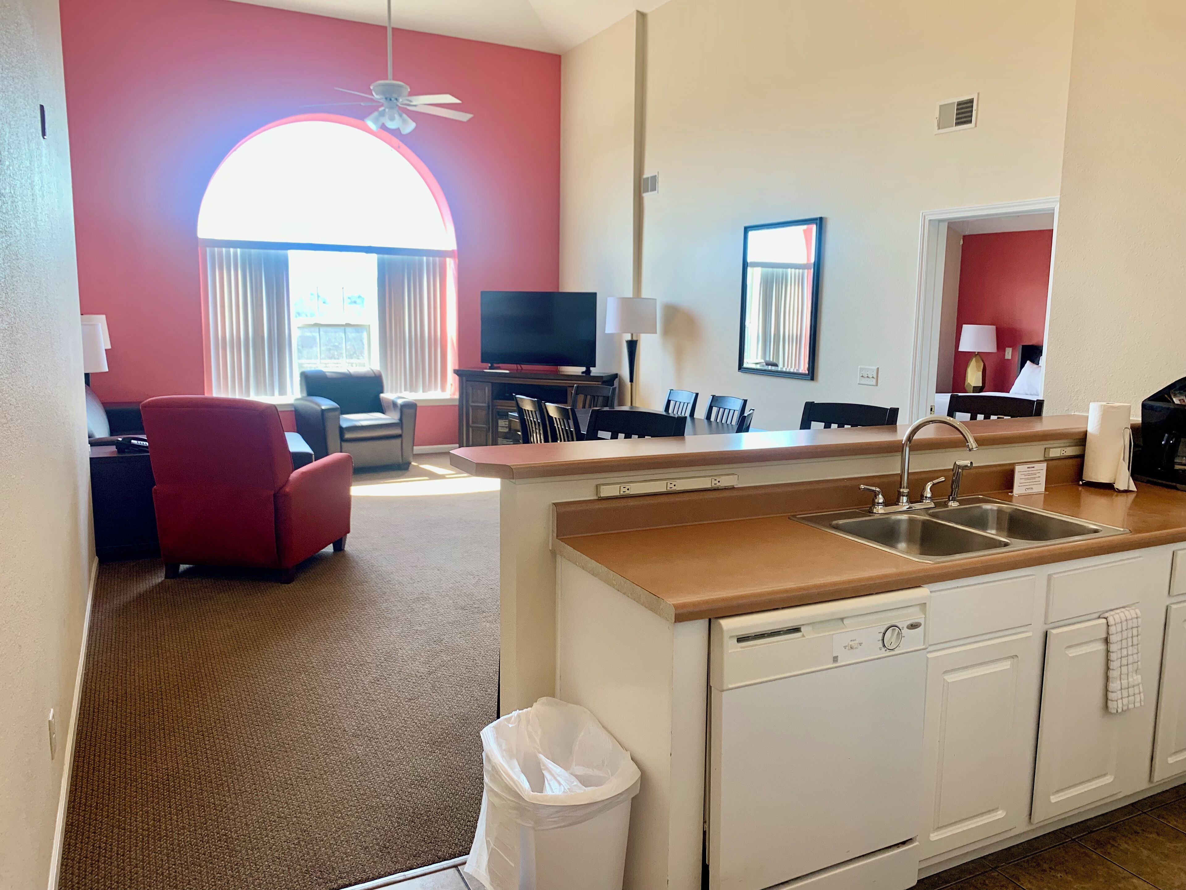 Best Family Value In Branson! 3bdr/3ba Sleeps 12 At Popular Grand Crowne Resort. - Missouri