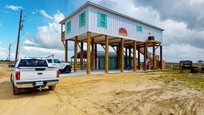 Exterior - Rays a Hallelujah: 4  BR, 2.5  BA House in Port Bolivar, Sleeps 10 (Port Bolivar)