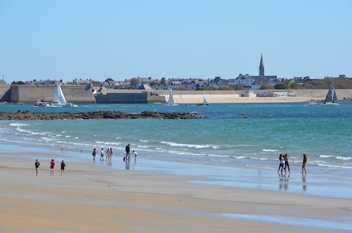 Charming fisherman's cottage with garden 5 minutes from the beach